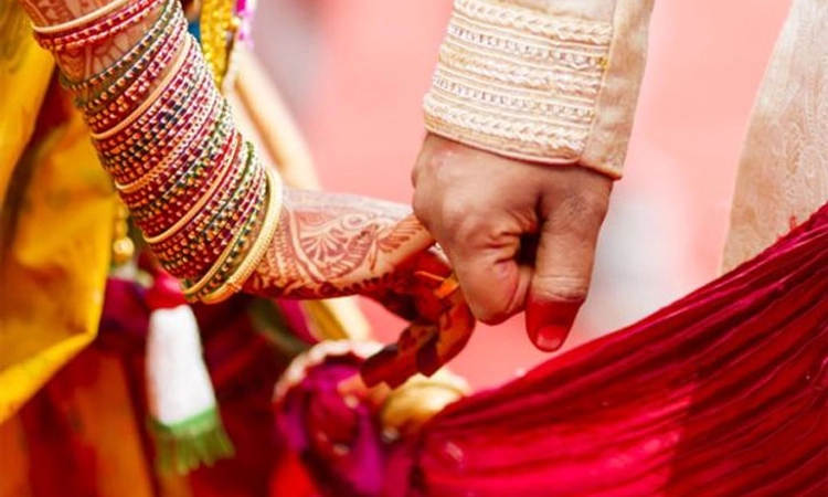 Hindu  ಮದುವೆ ಪವಿತ್ರ,ಅದು ಕೇವಲ ಒಪ್ಪಂದವಲ್ಲ: ಅಲಹಾಬಾದ್‌ ಹೈಕೋರ್ಟ್‌