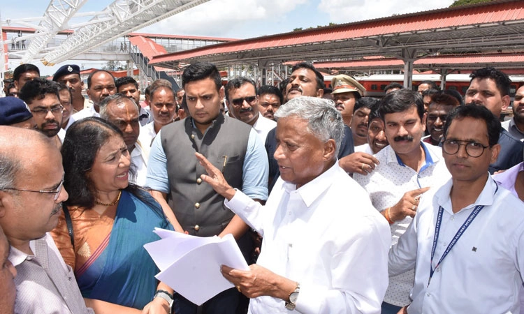 New Train: ಶೀಘ್ರವೇ ರಾಜ್ಯಕ್ಕೆ ಮತ್ತೊಂದು ವಂದೇ ಭಾರತ್‌ ರೈಲು: ಕೇಂದ್ರ ಸಚಿವ ಸೋಮಣ್ಣ