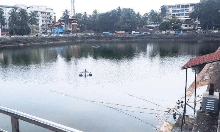 Gujjara kere ನೀರು ಶುದ್ಧವಾಗಲೇ ಇಲ್ಲ; ಕೋಟಿ ಖರ್ಚು ಮಾಡಿದರೂ ನಿಂತಿಲ್ಲ ಒಳಚರಂಡಿ ಸಮಸ್ಯೆ