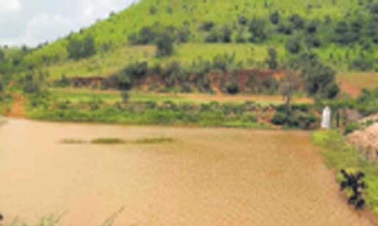 ಗದಗ: ಅತಿವೃಷ್ಟಿಯಿಂದ ಬತ್ತಿದ ಕೆರೆಗಳಿಗೆ ಆಸರೆಯಾದ ತುಂಗಭದ್ರೆ!