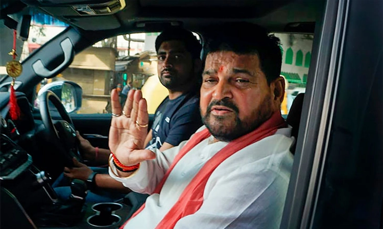 Wrestlers ವಿರುದ್ಧ ಹೇಳಿಕೆ ಬೇಡ: ಬ್ರಜ್‌ ಭೂಷಣ್‌ಗೆ ಬಿಜೆಪಿ ವರಿಷ್ಠರ ತಾಕೀತು