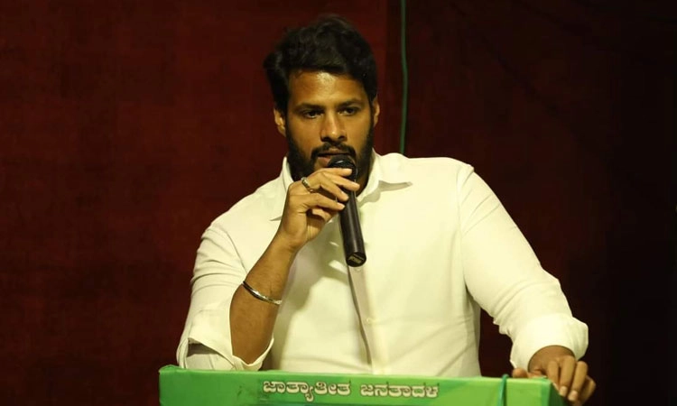 Political: ಎಚ್‌.ಡಿ.ಕುಮಾರಸ್ವಾಮಿ ಮತ್ತೆ ರಾಜ್ಯದ ಮುಖ್ಯಮಂತ್ರಿಯಾಗುವರು: ನಿಖಿಲ್‌