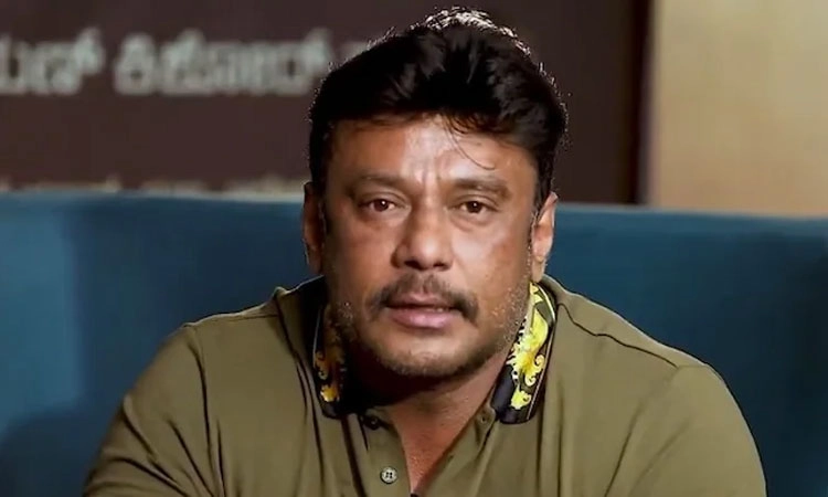 Ballari Jail: ಕುಟುಂಬ ಸದಸ್ಯರಿಗೆ ದೂರವಾಣಿ ಕರೆ ಮಾಡಲು ದರ್ಶನ್‌ ಬೇಡಿಕೆ!