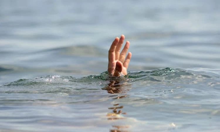 Search Operation: ರಕ್ಷಣೆಗೆ 10,000 ಕೇಳಿದ ಮುಳುಗು ತಜ್ಞರು: ಅಧಿಕಾರಿ ನೀರುಪಾಲು!