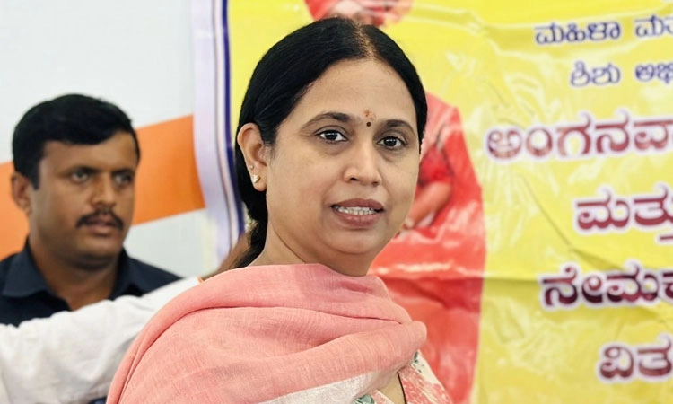 Congress Guarantee: ಗೃಹಲಕ್ಷ್ಮಿರೀಲ್ಸ್‌ ಮಾಡಿ 1 ಲಕ್ಷ ರೂ.ಗೆಲ್ಲಿ: ಸಚಿವೆ ಹೆಬ್ಬಾಳ್ಕರ್‌