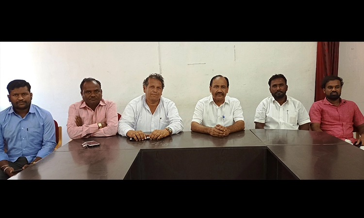 ಸಚಿವರಿಂದ ಪ್ರಜಾಪ್ರಭುತ್ವ ಕಗ್ಗೊಲೆ