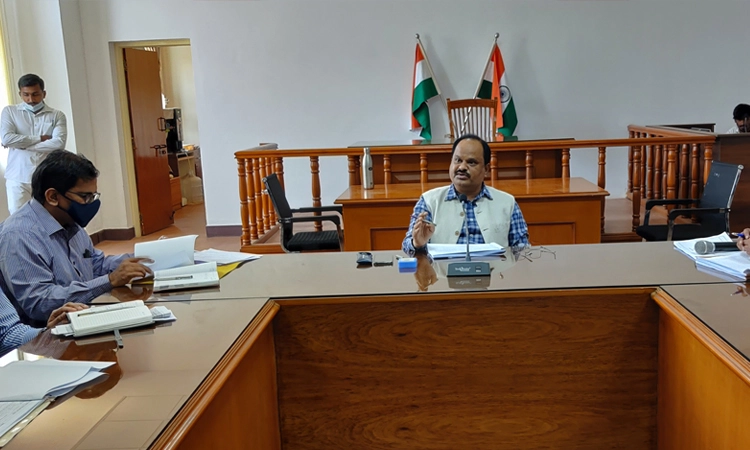 ತಿಂಗಳಂತ್ಯದೊಳಗೆ ಅನುದಾನ ಬಳಸಿ: ಡೀಸಿ