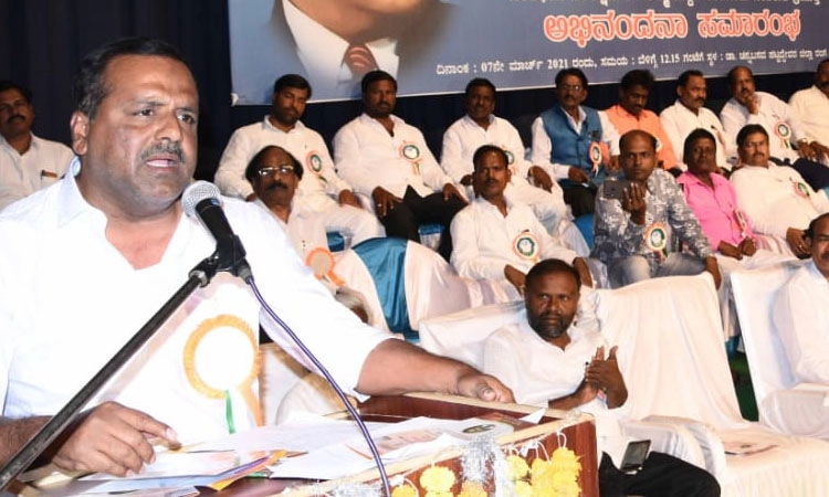 ಮೀಸಲಾತಿ ತೆಗೆಯಲು ಕೇಂದ್ರ ಹುನ್ನಾರ ಮಾಡುತ್ತಿದೆ : ಯು.ಟಿ ಖಾದರ್