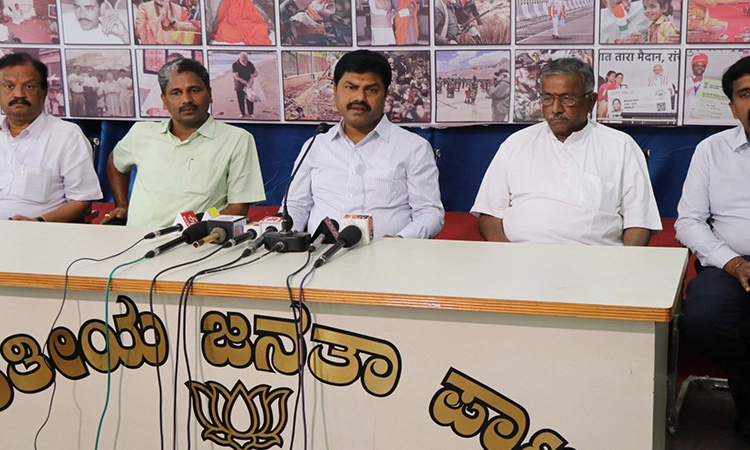 ಸಿದ್ದರಾಮಯ್ಯ ನಡೆ ಸದನಕ್ಕೆ ಶೋಭೆಯಲ್ಲ: ರಾಘವೇಂದ್ರ