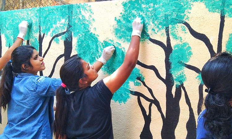 ಹೊಸ ಬಸ್‌ ನಿಲ್ದಾಣದಲ್ಲಿ ಕಲಾಕೃತಿಗಳ ಸೊಬಗು