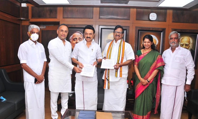 ತಮಿಳುನಾಡು ಚುನಾವಣೆ : 25 ಕ್ಷೇತ್ರಗಳನ್ನು ಕಾಂಗ್ರೆಸ್ ಗೆ ನೀಡಿದ ಡಿಎಂಕೆ