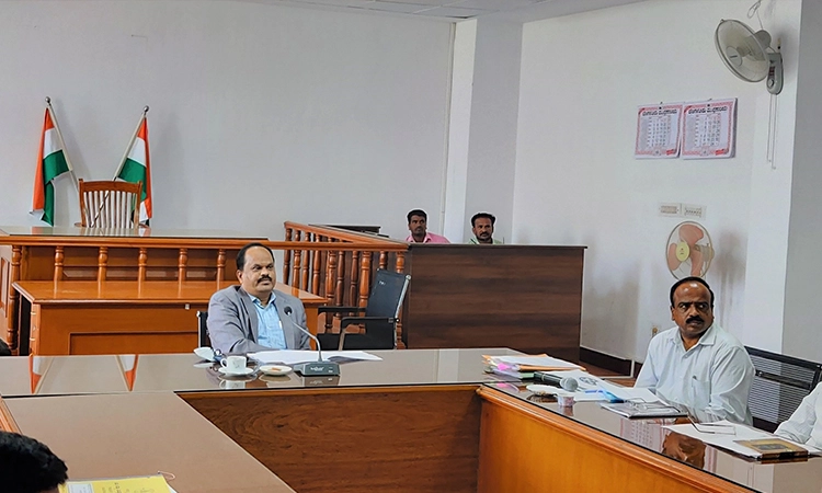 ಪ್ರತಿ ಶಾಲೆಯಲ್ಲೂ  ಹಸಿರು ಪಡೆ ಜಾರಿಗೊಳಿಸಿ: ಜಿಲ್ಲಾಧಿಕಾರಿ