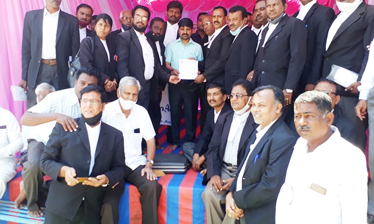 ವಕೀಲರ ಸಂರಕ್ಷಣೆ ಕಾಯ್ದೆ ತನ್ನಿ
