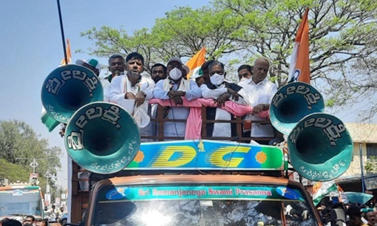 ಸರ್ಕಾರದಲ್ಲಿ ಮುಗಿಲು ಮುಟ್ಟಿದೆ ಭ್ರಷ್ಟಾಚಾರ