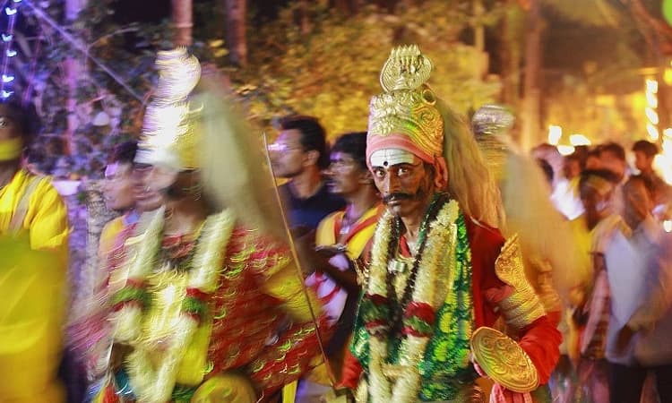 ಶಿವಶಕ್ತಿ ಸಾರುವ ವೀರಗಾಸೆ