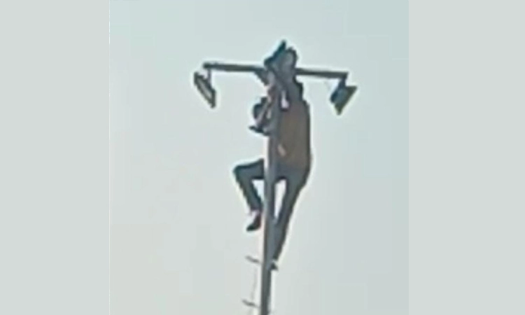ಸರ್ವಜ್ಞ ವೃತ್ತದಲ್ಲಿ ಮೂಡಿದ ಬೆಳಕು!