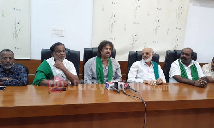 ಹೊಟ್ಟೆಗೆ ಅನ್ನ ತಿನ್ನುವ ಪ್ರತಿಯೊಬ್ಬರೂ ರೈತರ ಹೋರಾಟಕ್ಕೆ ಬೆಂಬಲ‌ ಸೂಚಿಸಿ: ಮಧುಬಂಗಾರಪ್ಪ
