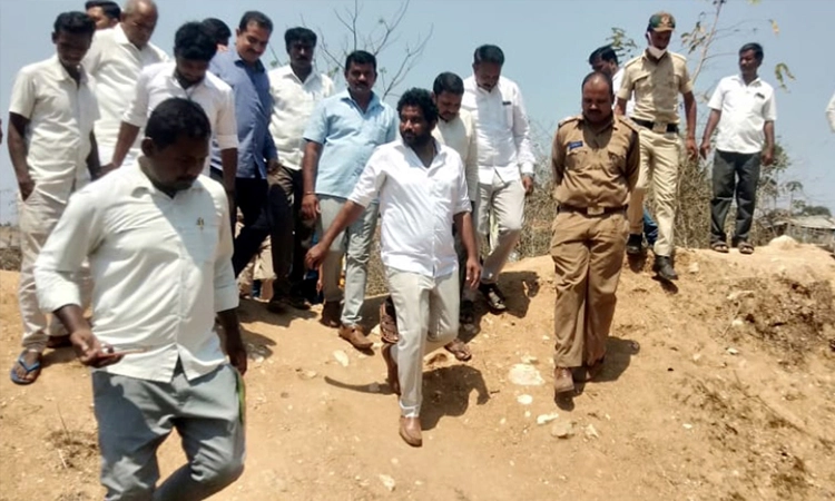 ಗ್ರಾಮ ವಾಸ್ತವ್ಯ: ಆದಿವಾಸಿಗರ ಮನೆಗೆ ಬಂತು ಬೆಳಕು
