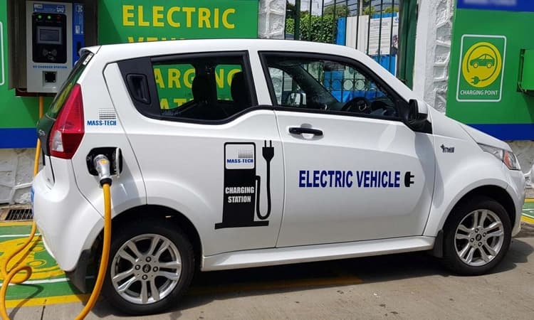 ಕರಾವಳಿಗರನ್ನು ಸೆಳೆಯುತ್ತಿರುವ ಇ-ವಾಹನ : ಒಂದೇ ವರ್ಷ 450 ವಾಹನಗಳು ರಸ್ತೆಗೆ