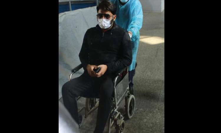 ವ್ಹೀಲ್ ಚೇರ್ ಮೇಲೆ ಕಪಿಲ್ ಶರ್ಮಾ…ಫೋಟೊ ಕ್ಲಿಕ್ಕಿಸಿದವರ ವಿರುದ್ಧ ಸಿಡಿಮಿಡಿ