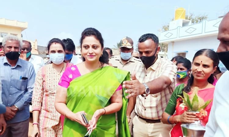 ಬೋದಗೂರಿನಲ್ಲಿ ಜಿಲ್ಲಾಧಿಕಾರಿಗಳ ಗ್ರಾಮ ವಾಸ್ತವ್ಯಕ್ಕೆ ಚಾಲನೆ