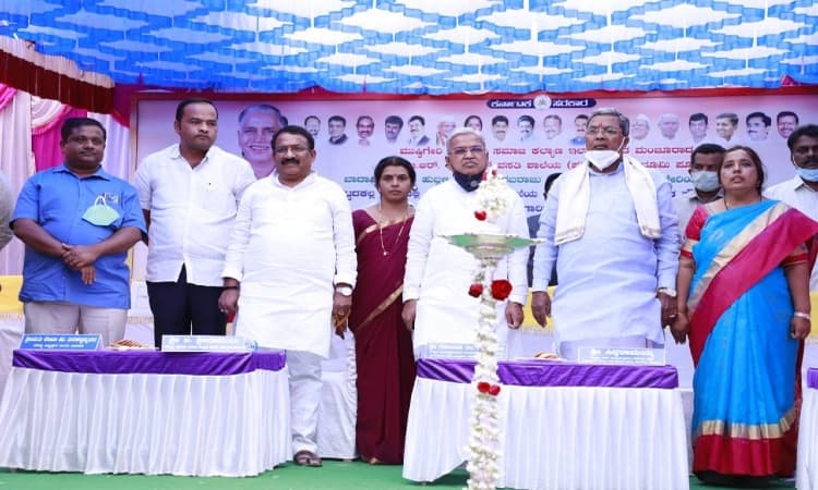 ಆದಾನಿ ಕಂಪನಿಯಿಂದ ವಿದ್ಯುತ್ ಖರೀದಿ ನಿಲ್ಲಿಸಿ : ರಾಜ್ಯ ಸರ್ಕಾರಕ್ಕೆ ಸಿದ್ದರಾಮಯ್ಯ ಒತ್ತಾಯ