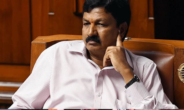 “ಮೋಸ್ಟ್ ವೆಲ್ ಕಮ್” : ಲಕ್ಷ್ಮೀ ಹೆಬ್ಬಾಳ್ಕರ್ ಗೆ ರಮೇಶ್ ಜಾರಕಿಹೊಳಿ ಟಾಂಗ್