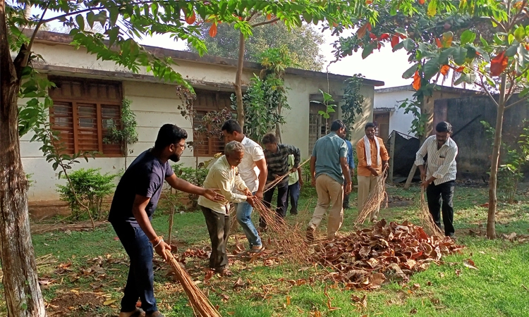 ಯುವ ಮೋರ್ಚಾದಿಂದ ಸ್ವತ್ಛತಾ ಕಾರ್ಯಕ್ರಮ