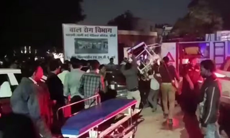 Uttar Pradesh: ಆಸ್ಪತ್ರೆಯಲ್ಲಿ ಬೆಂಕಿ 10 ನವಜಾತ‌ ಶಿಶುಗಳ ಸಾವು; 40 ಮಕ್ಕಳ ರಕ್ಷಣೆ