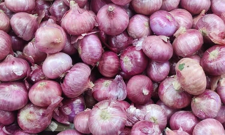 Bengaluru: ಬೆಂಗಳೂರಲ್ಲಿ ಶೀಘ್ರ ಪ್ರತಿ ಕೆಜಿ ಈರುಳ್ಳಿ ಬೆಲೆ 100?