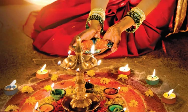 Deepavali: ದೀಪ ಬೆಳಕಿನ ಸಂಕೇತ-ಸಂತಸ ಆತ್ಮವಿಶ್ವಾಸ ಹೆಚ್ಚಿಸುವ ದೀಪಾವಳಿ