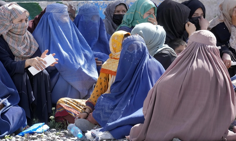 Taliban’s New Rule: ಮಹಿಳೆ ಜೋರಾಗಿ ಕುರಾನ್‌ ಪಠಿಸುವಂತಿಲ್ಲ: ತಾಲಿಬಾನ್‌