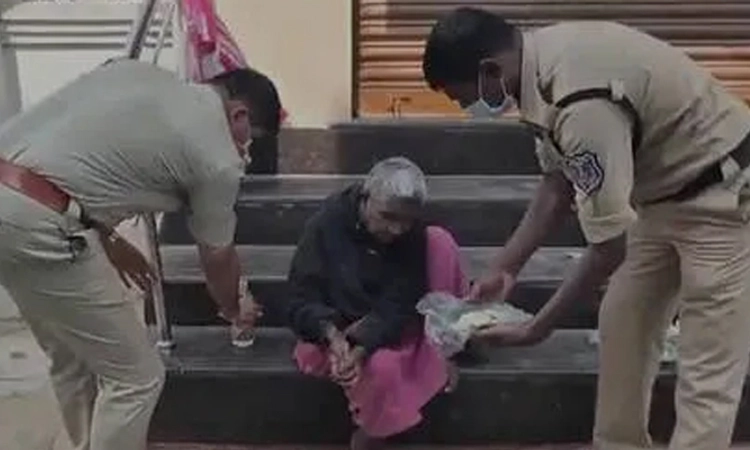 Hyderabad:  ಮಗನ ಸಾವು ತಿಳಿಯದೆ ಶವ ಜತೆ 4 ದಿನ ಕಳೆದ ಹೆತ್ತವರು!