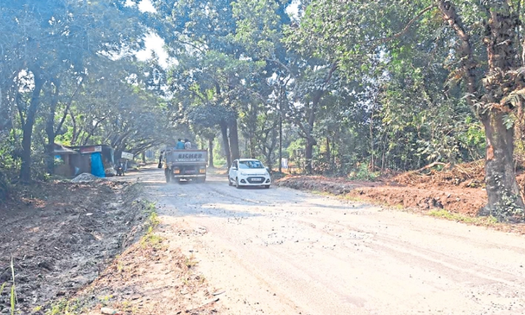 Karkala: ಮಳೆಗಾಲದಲ್ಲಿ ಕೆಸರು, ಈಗ ಧೂಳು!