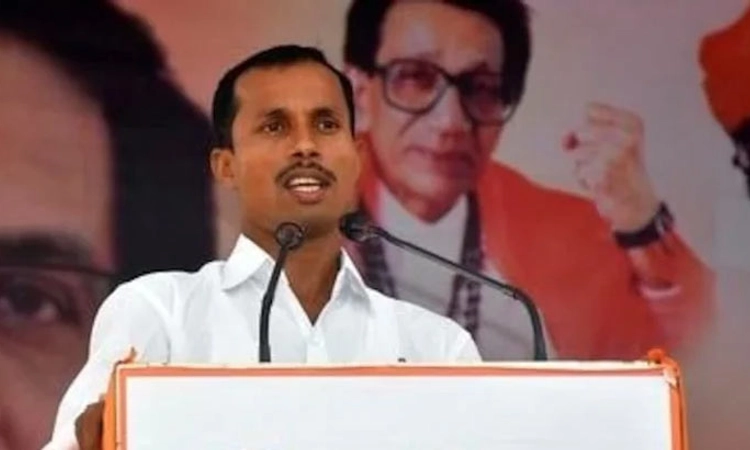 Maharashtra Election:ಕೈತಪ್ಪಿದ ಟಿಕೆಟ್-ಶಿಂಧೆ ಸೇನಾ ಶಾಸಕ ವಂಗಾ ನಾಪತ್ತೆ, ಪೊಲೀಸರ ಶೋಧ!