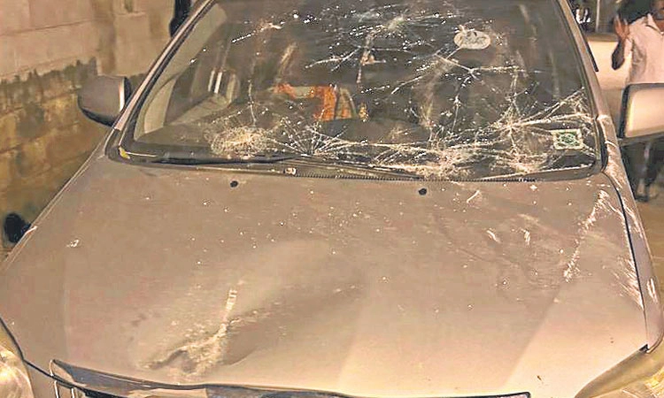 Bengaluru: ರಸ್ತೇಲಿ ಕುಡೀಬೇಡಿ ಎಂದಿದ್ದಕ್ಕೆ ದಂಪತಿಗೆ ಹಿಗ್ಗಾಮುಗ್ಗಾ ಥಳಿತ!