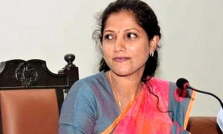 ರೈತರನ್ನು ಎದುರಿಸಲಾಗದ ದುರ್ಬಲ ಪ್ರಧಾನಿ: ಪುಷ್ಪಾ ಅಮರನಾಥ