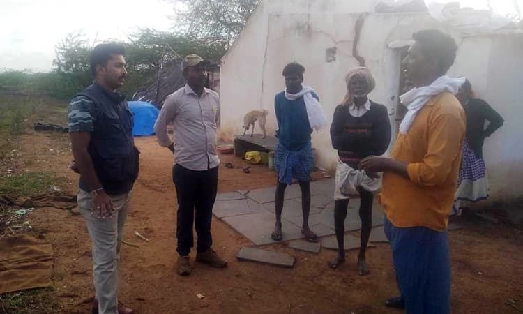 ಚಳ್ಳಕೆರೆ ತಾಲೂಕಿನಲ್ಲಿ ಕರಡಿಗಳ ಸಂಚಾರ : ಅಧಿಕಾರಿಗಳಿಂದ ಕಾರ್ಯಾಚರಣೆ