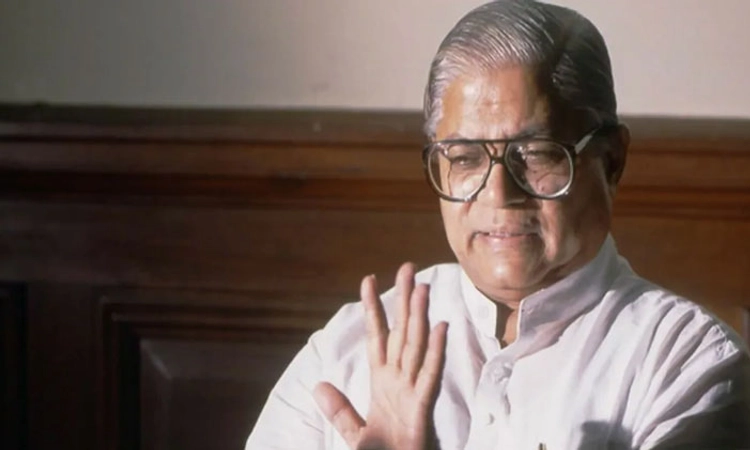 ಗುಜರಾತ್ ಮಾಜಿ ಮುಖ್ಯಮಂತ್ರಿ, ಹಿರಿಯ ಕಾಂಗ್ರೆಸ್ ನಾಯಕ ಮಾಧವ ಸಿಂಗ್ ಸೋಲಂಕಿ ನಿಧನ