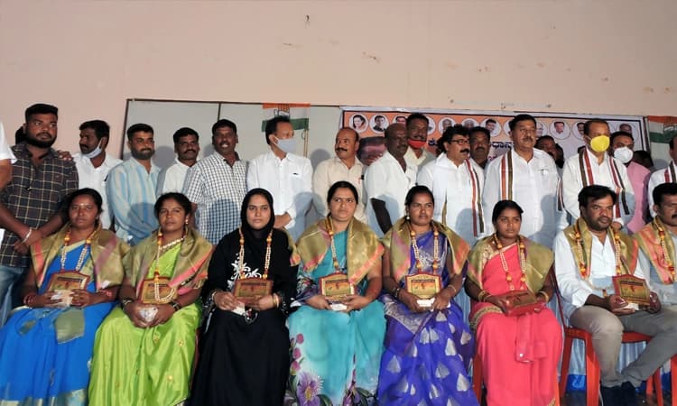 ಜನರ ಕಷ್ಟಗಳಿಗೆ ಸ್ಪಂದಿಸಿದರೆ ಸೋಲೇ ಇಲ್ಲ