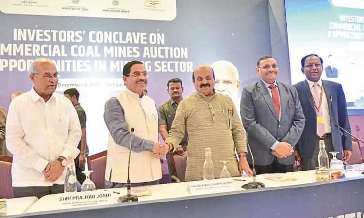 ಕಲ್ಲಿದ್ದಲು ಕ್ಷೇತ್ರದ ಭವಿಷ್ಯದ ಬಗ್ಗೆ ಆತಂಕ ಬೇಡ: ಸಚಿವ ಪ್ರಹ್ಲಾದ ಜೋಷಿ