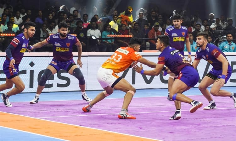 ಪ್ರೊ ಕಬಡ್ಡಿ: ಮತ್ತೆ ಅಗ್ರಸ್ಥಾನಕ್ಕೆ ನೆಗೆದ ಪುನೇರಿ ಪಲ್ಟಾನ್‌