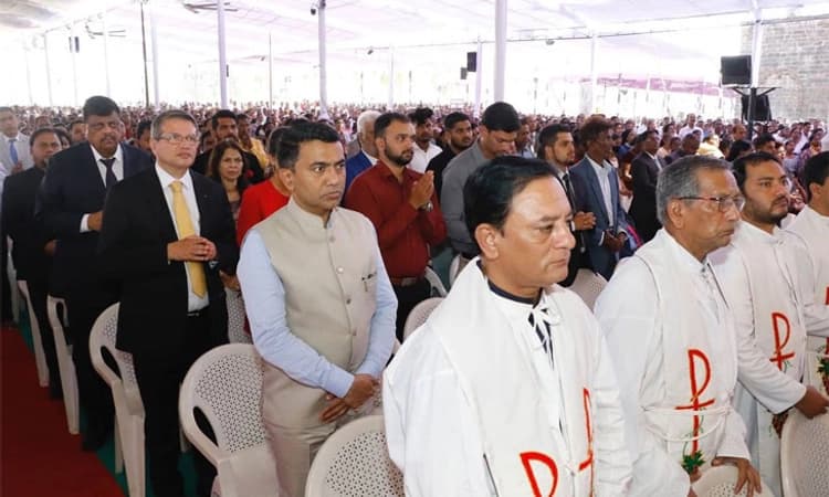 ಓಲ್ಡ್ ಗೋವಾ ಸಂತ ಫ್ರಾನ್ಸಿಸ್ ಜೇವಿಯರ್ ಚರ್ಚ್ ಫೆಸ್ಟ್: ಲಕ್ಷಾಂತರ ಭಕ್ತರು ಭಾಗಿ