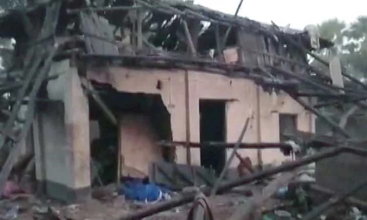 ಪಶ್ಚಿಮಬಂಗಾಳ; ತೃಣಮೂಲ ಕಾಂಗ್ರೆಸ್ ಮುಖಂಡನ ಮನೆಯಲ್ಲಿ ಬಾಂಬ್ ಸ್ಫೋಟ, ಮೂವರ ಸಾವು