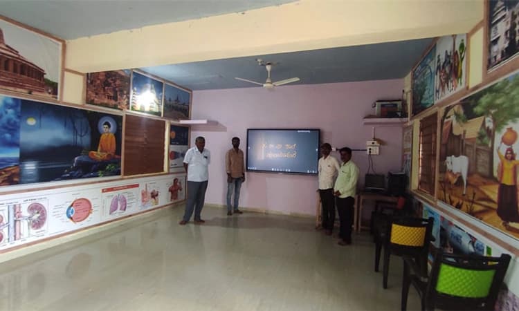 ಹುಲಿಯಾಪೂರ ಗ್ರಾಮದ ಸರಕಾರಿ ಶಾಲೆ ಒಂದು ಹೈಟೆಕ್ ಶಾಲೆ