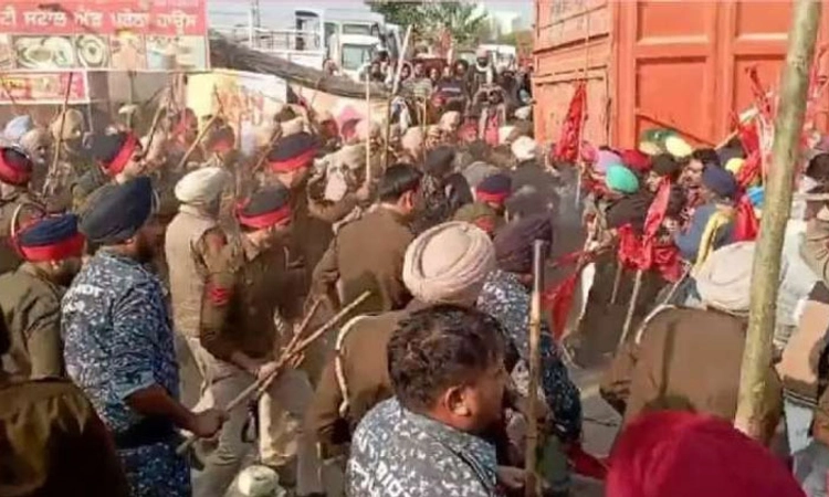 ಪಂಜಾಬ್‌ ಸಿಎಂ ಮನೆ ಎದುರು ಕೃಷಿ ಕಾರ್ಮಿಕರ ಪ್ರತಿಭಟನೆ