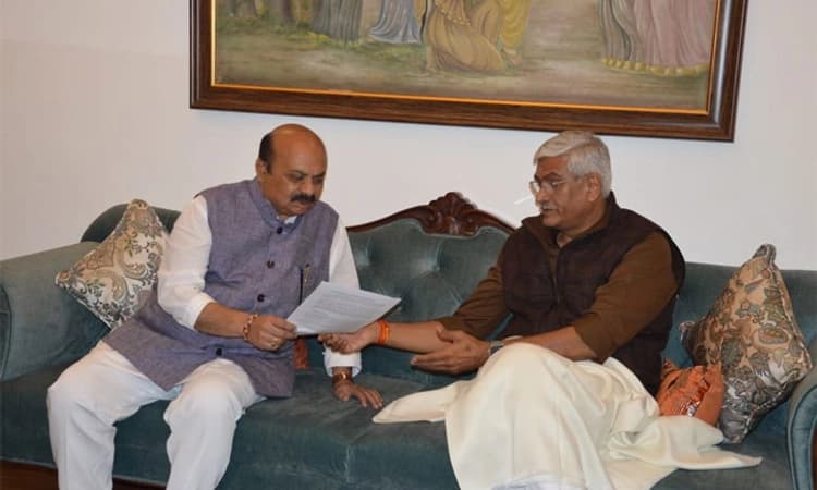 ಕೇಂದ್ರ ಜಲಶಕ್ತಿ ಸಚಿವ ಶೇಖಾವತ್ ರನ್ನು ಭೇಟಿಯಾದ ಸಿಎಂ ಬೊಮ್ಮಾಯಿ