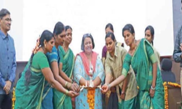 ಮಹಿಳೆಯರಿಗೆ ಸಾಮರ್ಥ್ಯಾಭಿವೃದ್ಧಿ ತರಬೇತಿ; ಉಮಾ ಮಹಾದೇವನ್‌