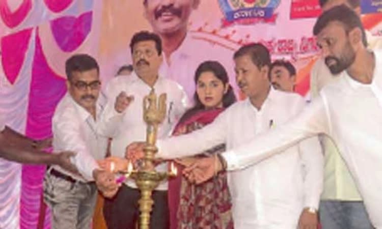 ಜಾತಿ-ಧರ್ಮಕ್ಕಿಂತ ಮಾನವೀಯತೆ ದೊಡ್ಡದು; ಲೇಖಕ ಎಚ್‌.ಆನಂದಕುಮಾರ್‌