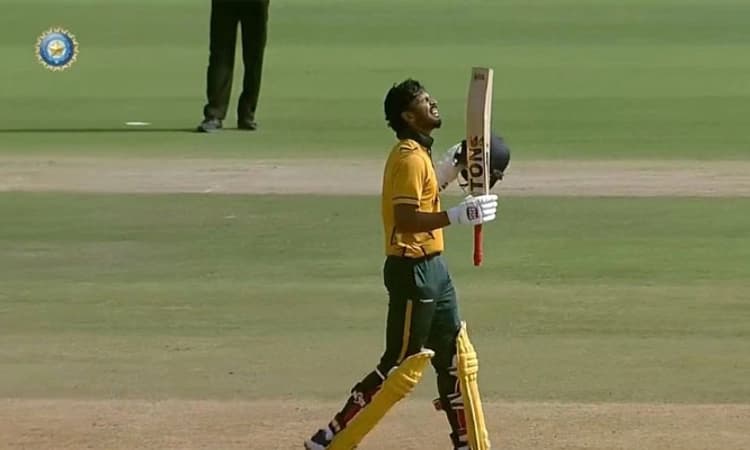 ಒಂದೇ ಓವರ್ ನಲ್ಲಿ 7 ಸಿಕ್ಸರ್ ಹೊಡೆದ ಋತುರಾಜ್ ಗಾಯಕ್ವಾಡ್: ದ್ವಿಶತಕದ ಸಾಧನೆ